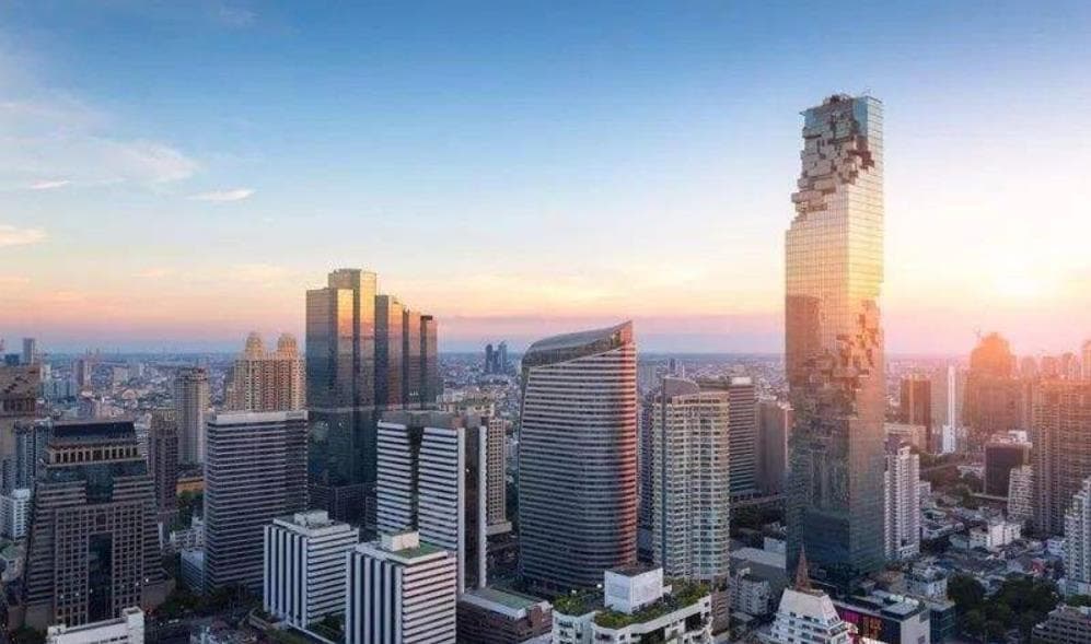 曼谷华尔街市中心轻轨旁豪宅公寓丨准现房 The Lofts Silom