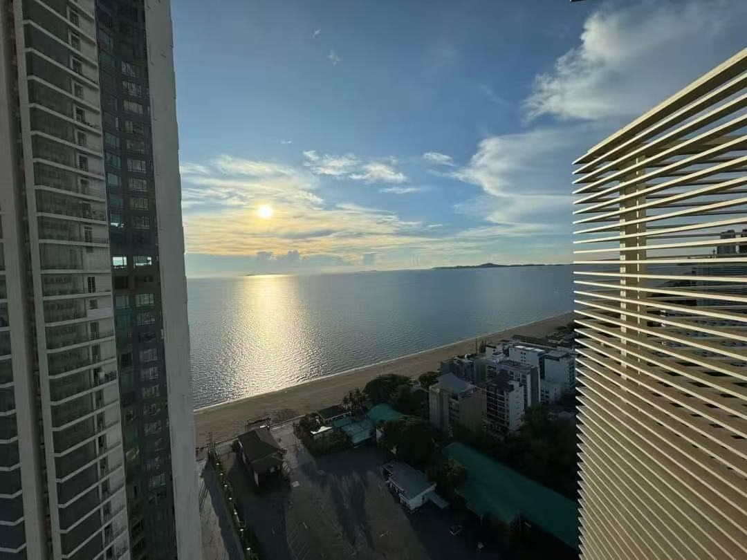 【芭提雅海景豪宅】中天1卧2卫,261万享102㎡无敌海景,25楼俯瞰芭提雅!