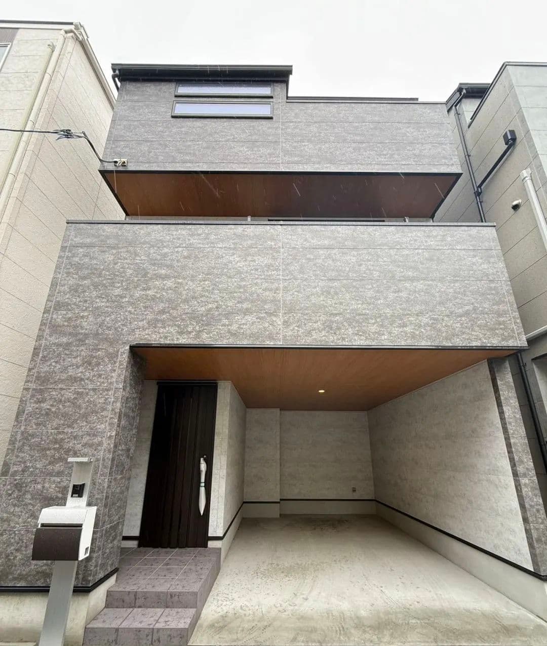 爆款投资！难波8分钟、梅田20分钟，大阪地铁旁一户建白菜价入手！