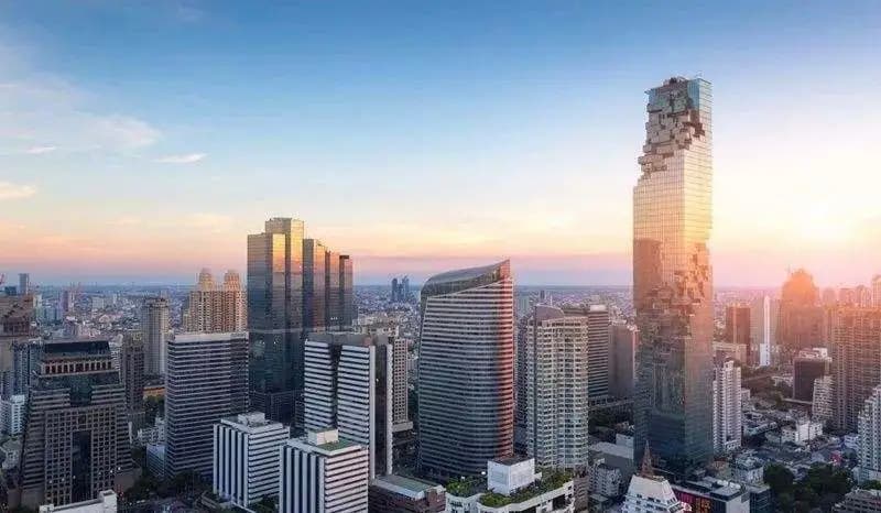 仅3套！曼谷“华尔街”轻轨旁豪宅公寓丨准现房 The Lofts Silom