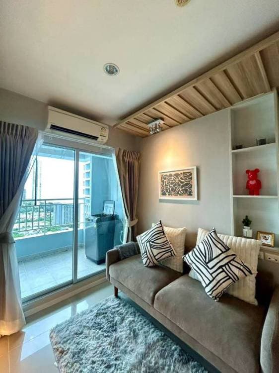 Lumpini Jomtien *** A8582