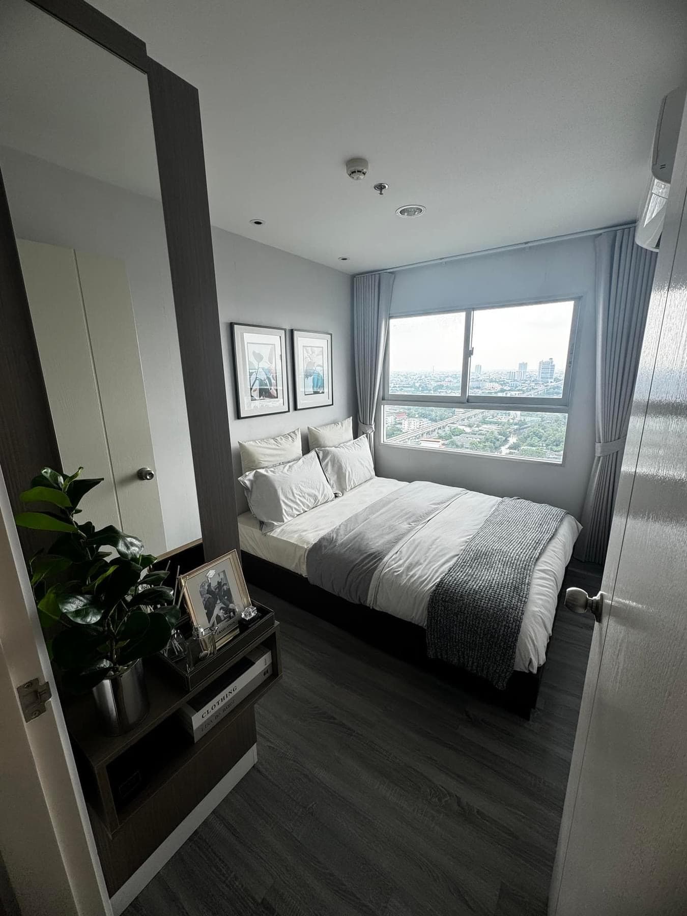 The Trust Condo at BTS Erawan