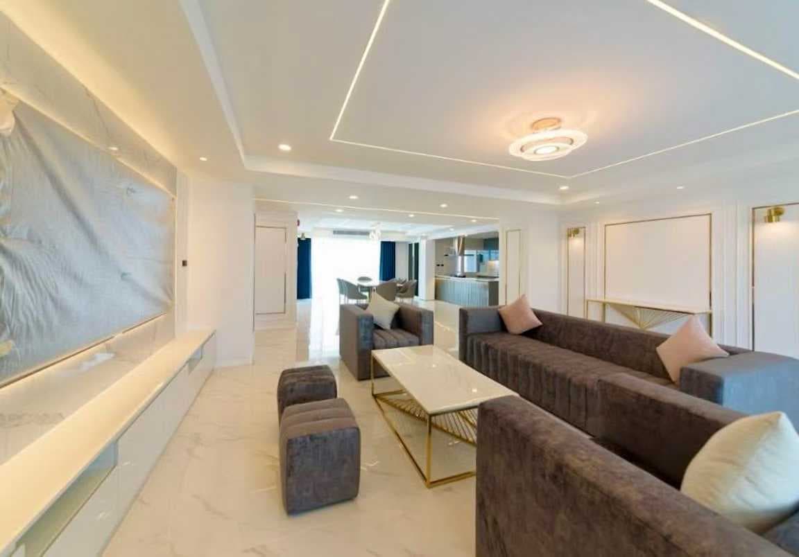 High-end 4-bedroom apartment for rent in Bangkok's Phrom Phong, 130,000 THB...