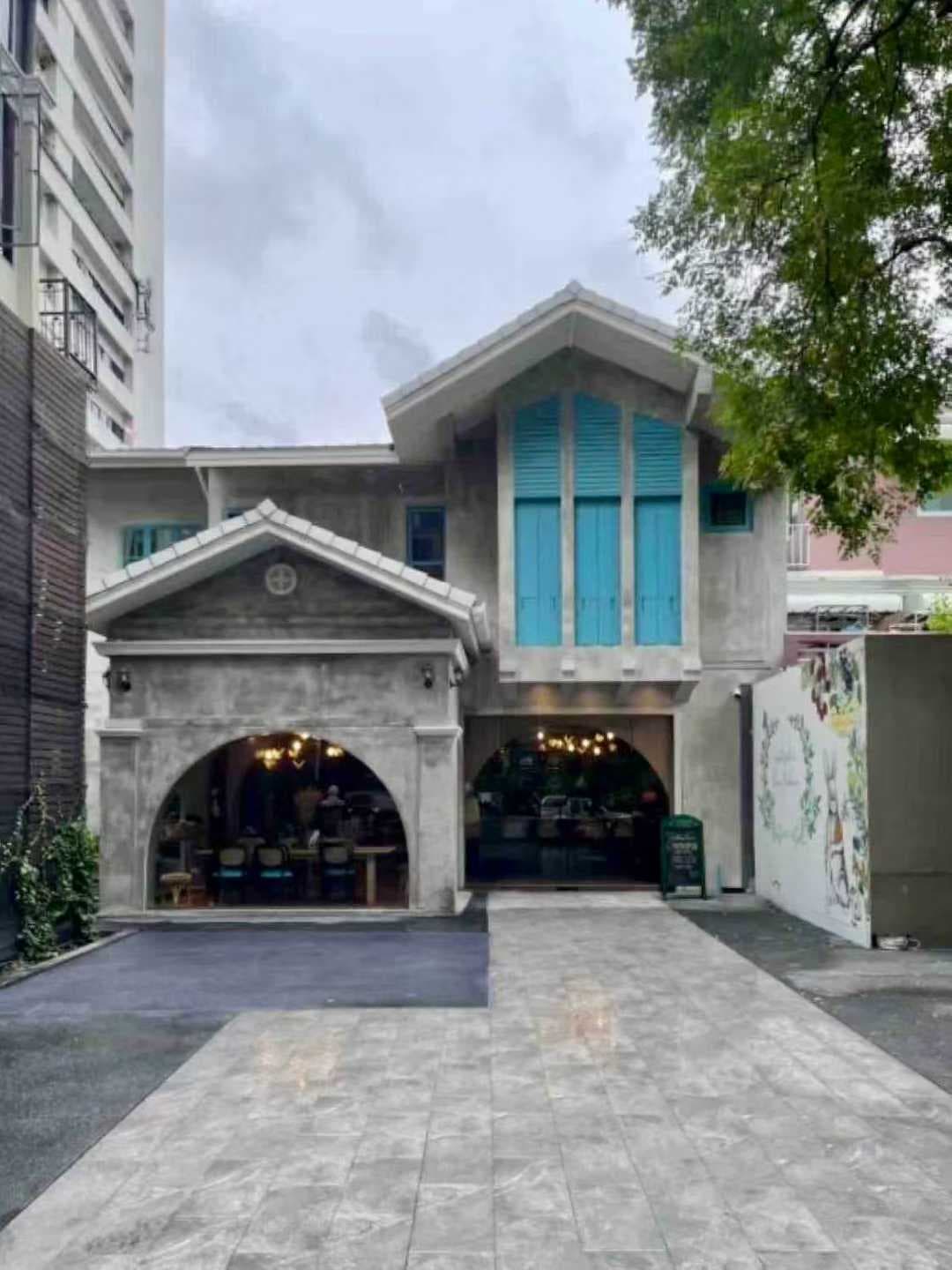 Luxury 2-Story Restaurant for Rent in Bangkok's Ari Area, 500 sqm, Prime...