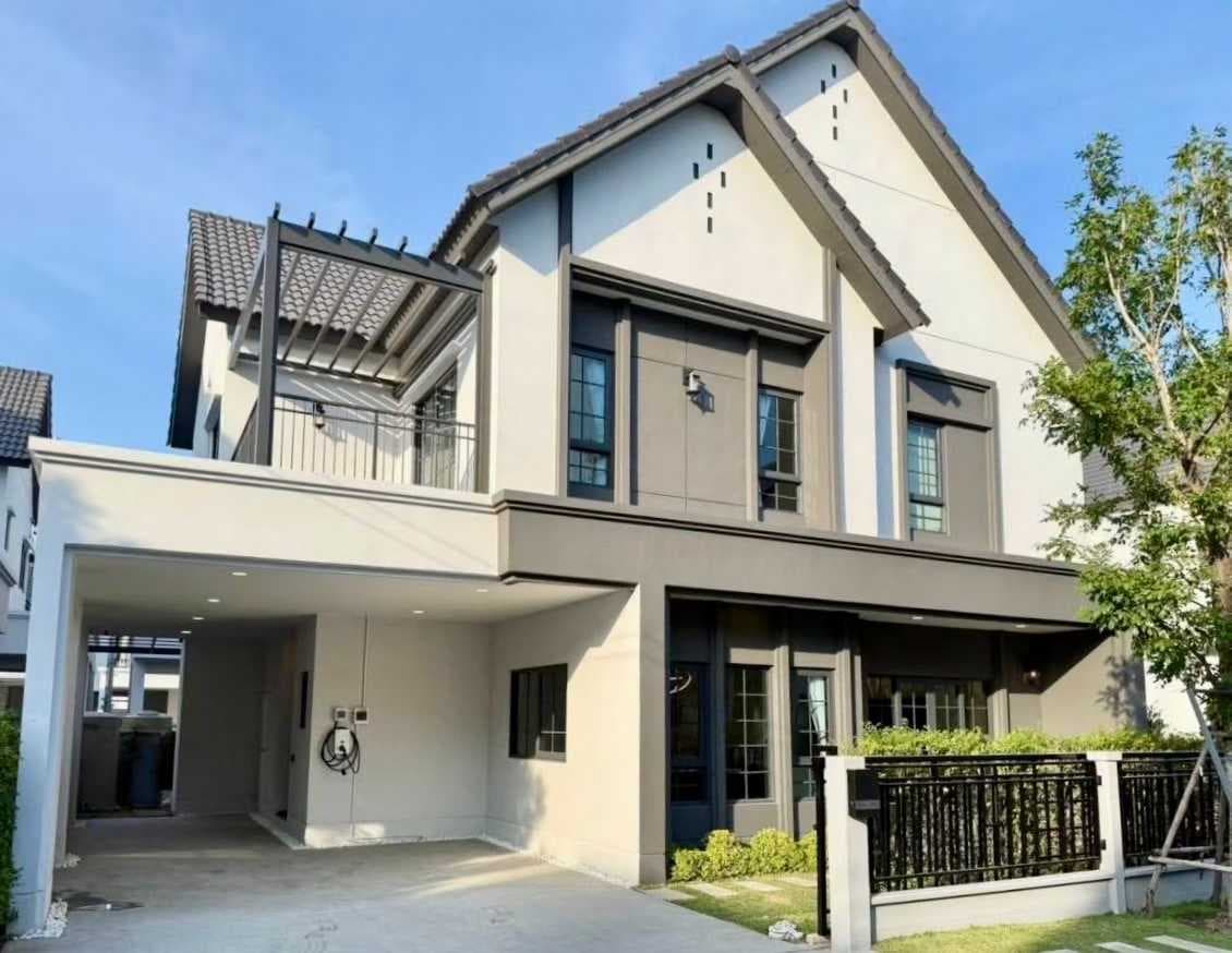 曼谷Bangna高档别墅出租:5房5卫,月租14万泰铢