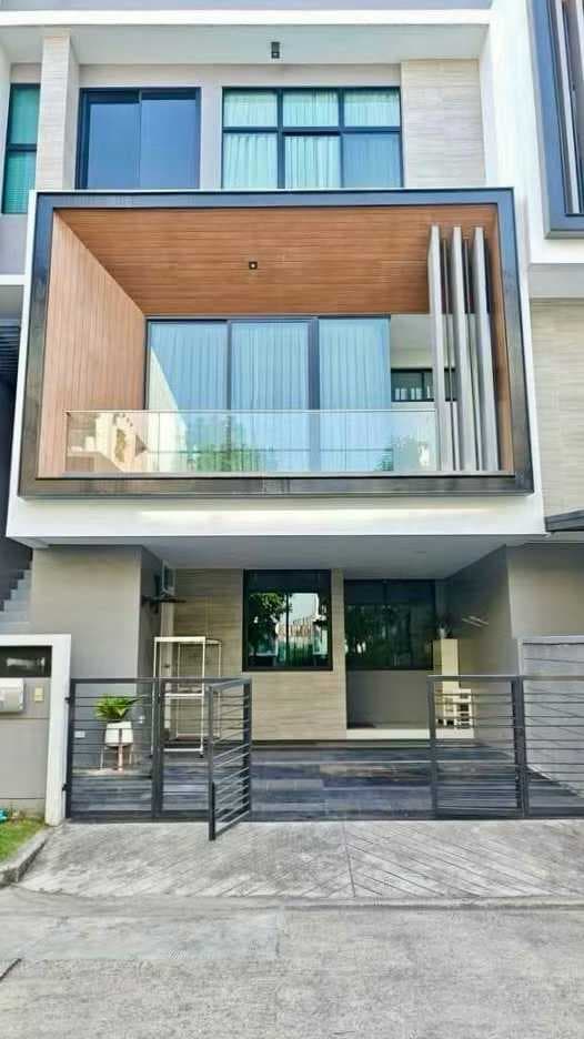曼谷诗娜卡琳别墅出租:3房4卫285平米,月租9万泰铢
