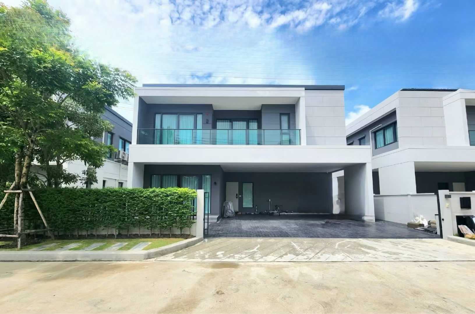 曼谷Bangna高档别墅出租:4房5卫,月租15万泰铢