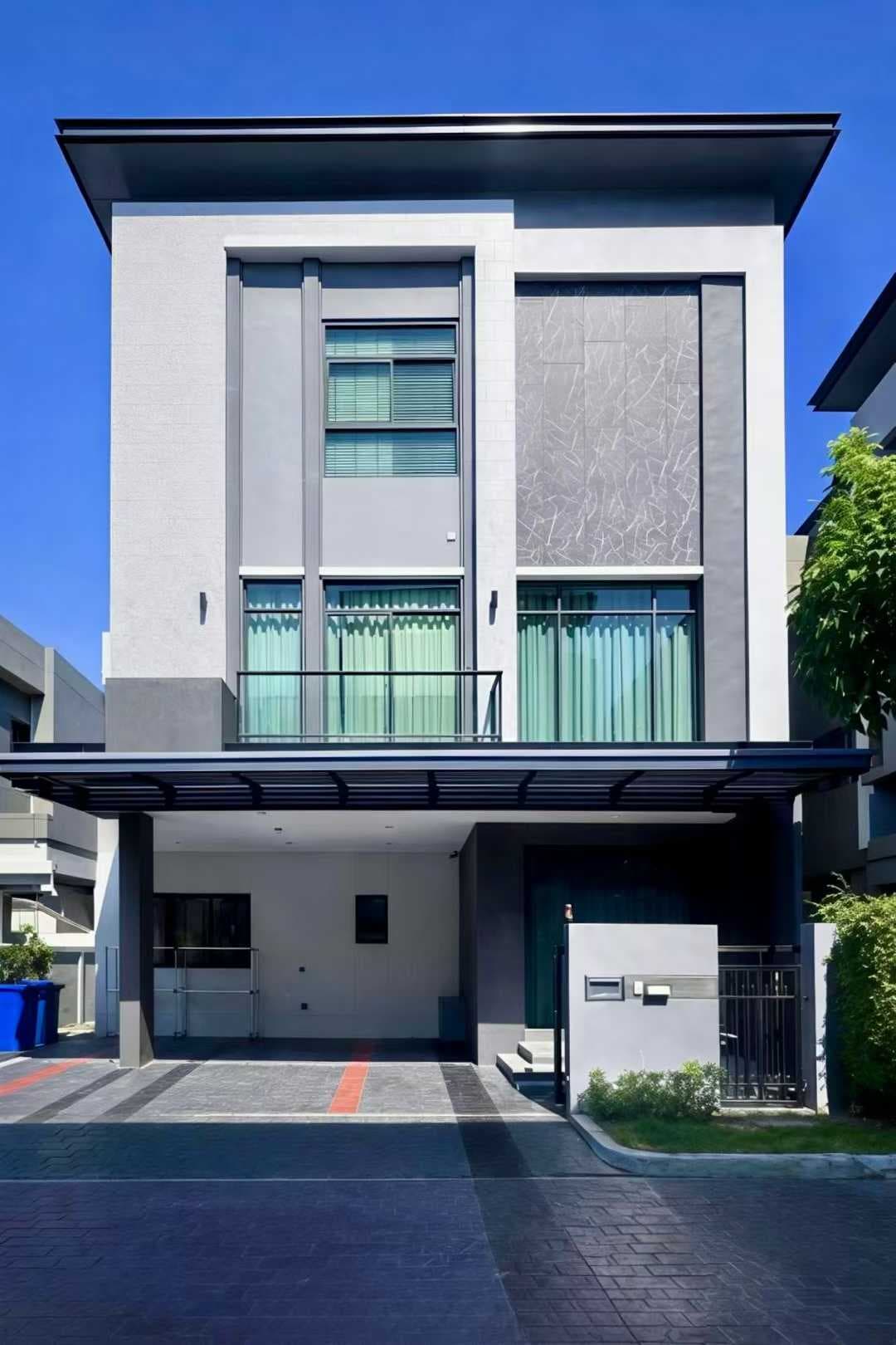 曼谷素坤逸101巷别墅出租,3房4卫,月租20万泰铢