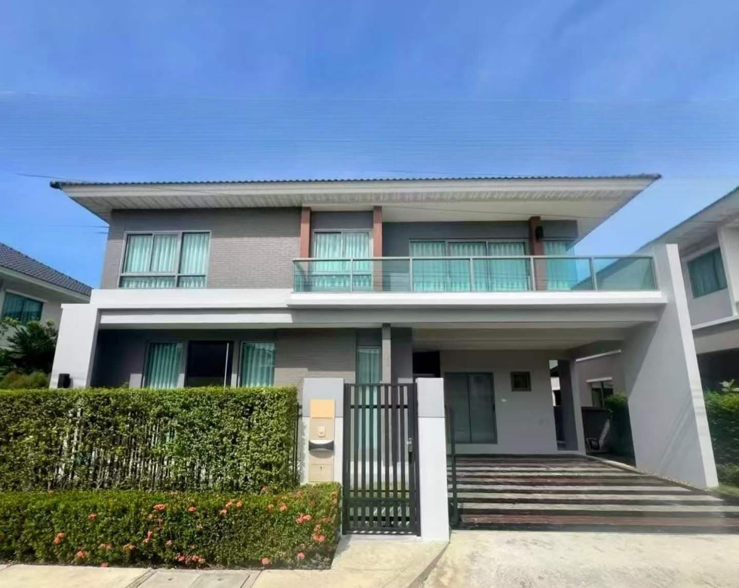 Luxury Villa Near Bangkok's New Airport, 272 sqm Land, 226 sqm Interior, 4BR...