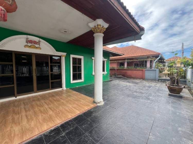 Eakmongkol Jomtien 2 ***** A0133
