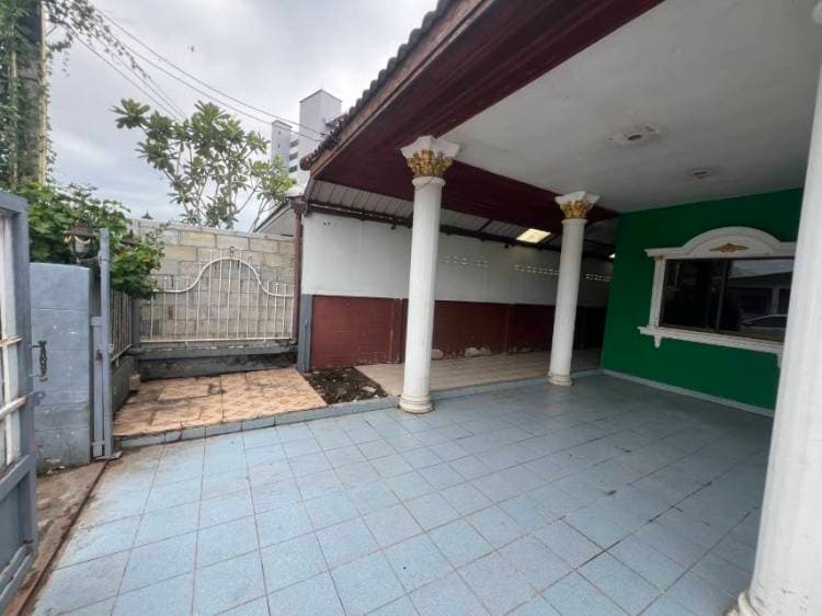 Eakmongkol Jomtien 2 ***** A0133