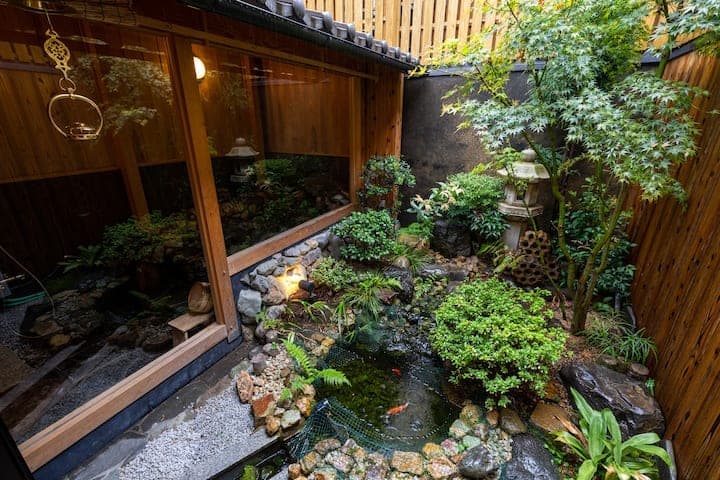Kyoto Minshuku - Kyo Ren · Golden House