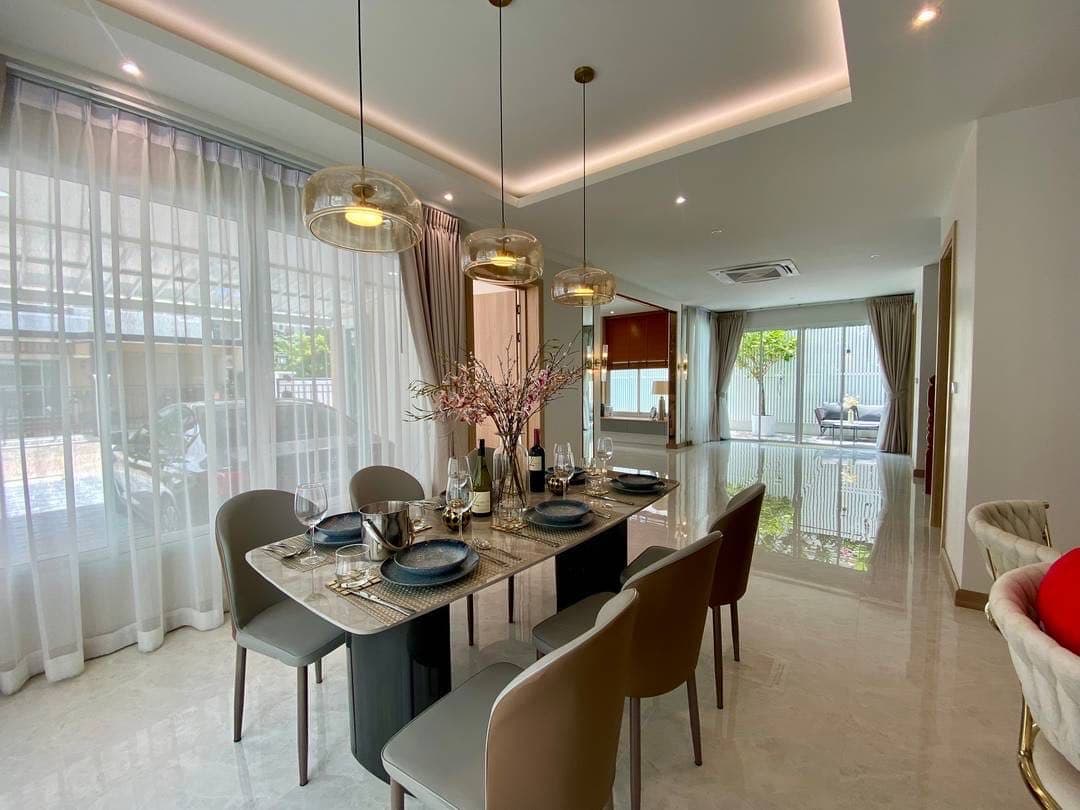 Pattaya East District, Thailand Detached Villa 4 Bedrooms 4 Bathrooms 10.9 Million Thai Baht