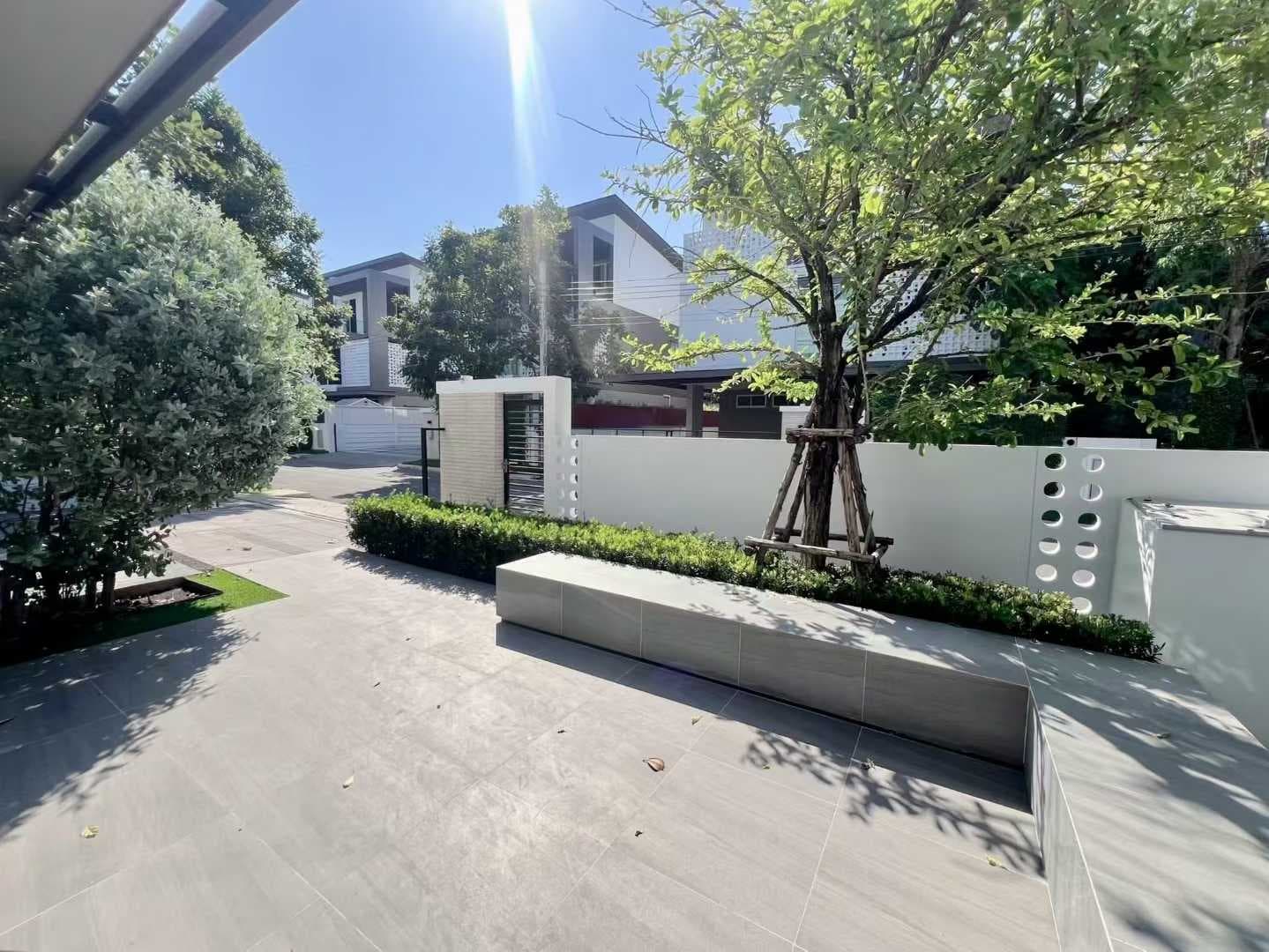 New Detached Villa for Sale in Bangna, Bangkok, Thailand, 4 Bedrooms 4 Bathrooms 282 Square Meters, Price 5.45 Million RMB
