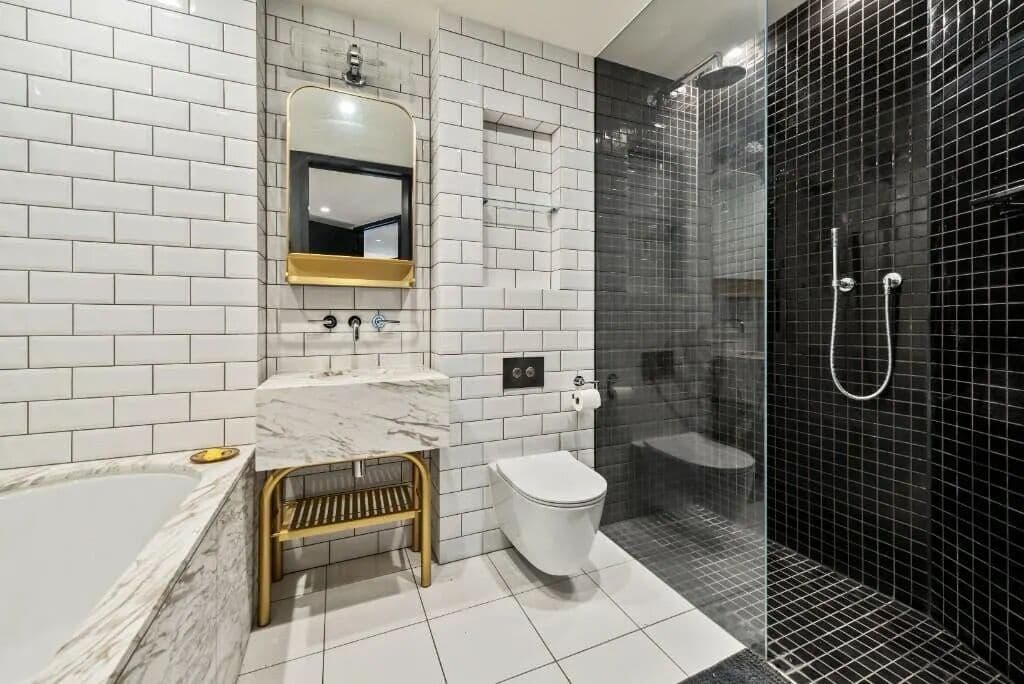 One Crown Place, London, UK|2-bedroom apartment|£1.53 million in the heart of the City