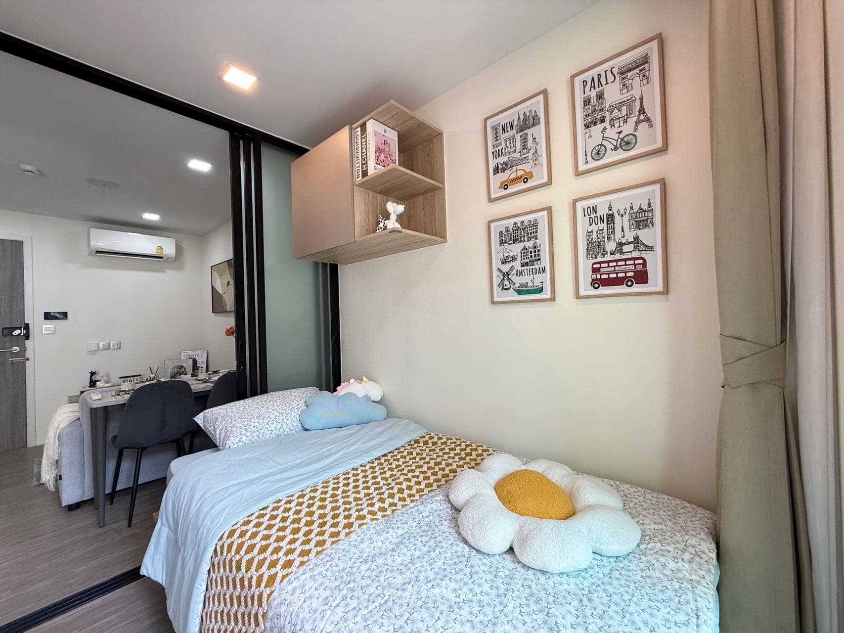 Atmoz Ratchada-Huaikwang, Bangkok, Thailand|Apartment|1+1 Room 3.7 Million Baht, 1 Minute Walk to Regent's School