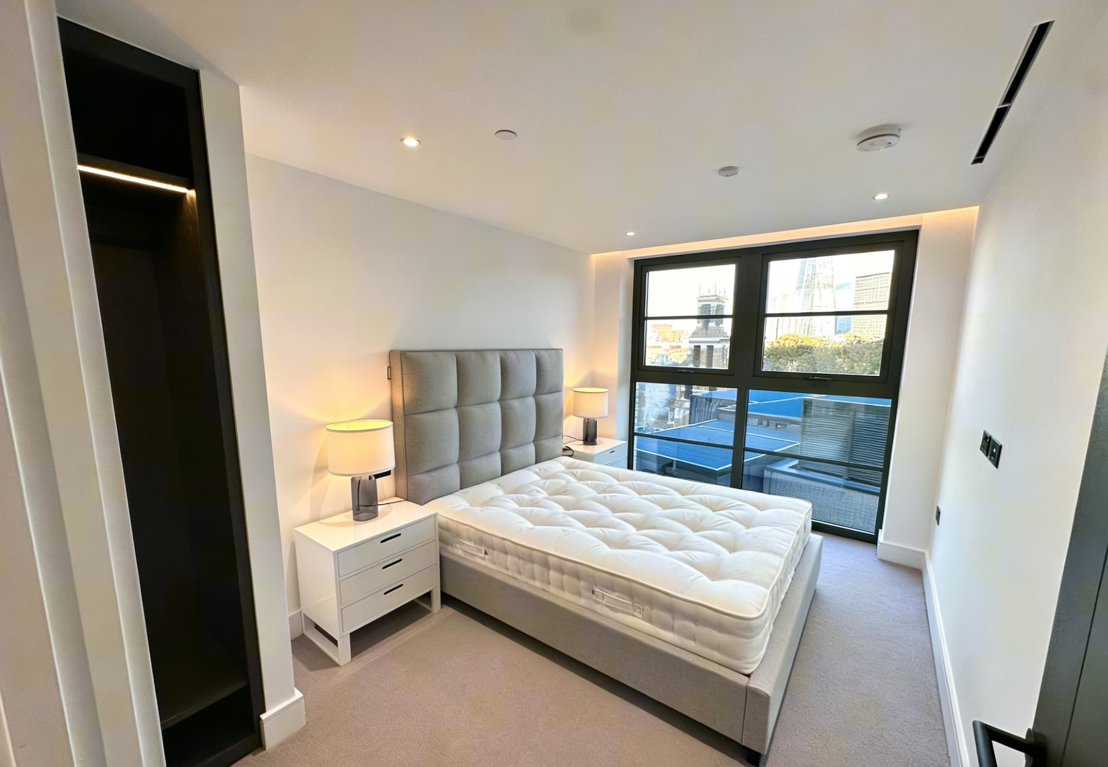 Borough, London, UK | Brigade Court One-Bedroom Apartment | £690,000 High-End Configuration