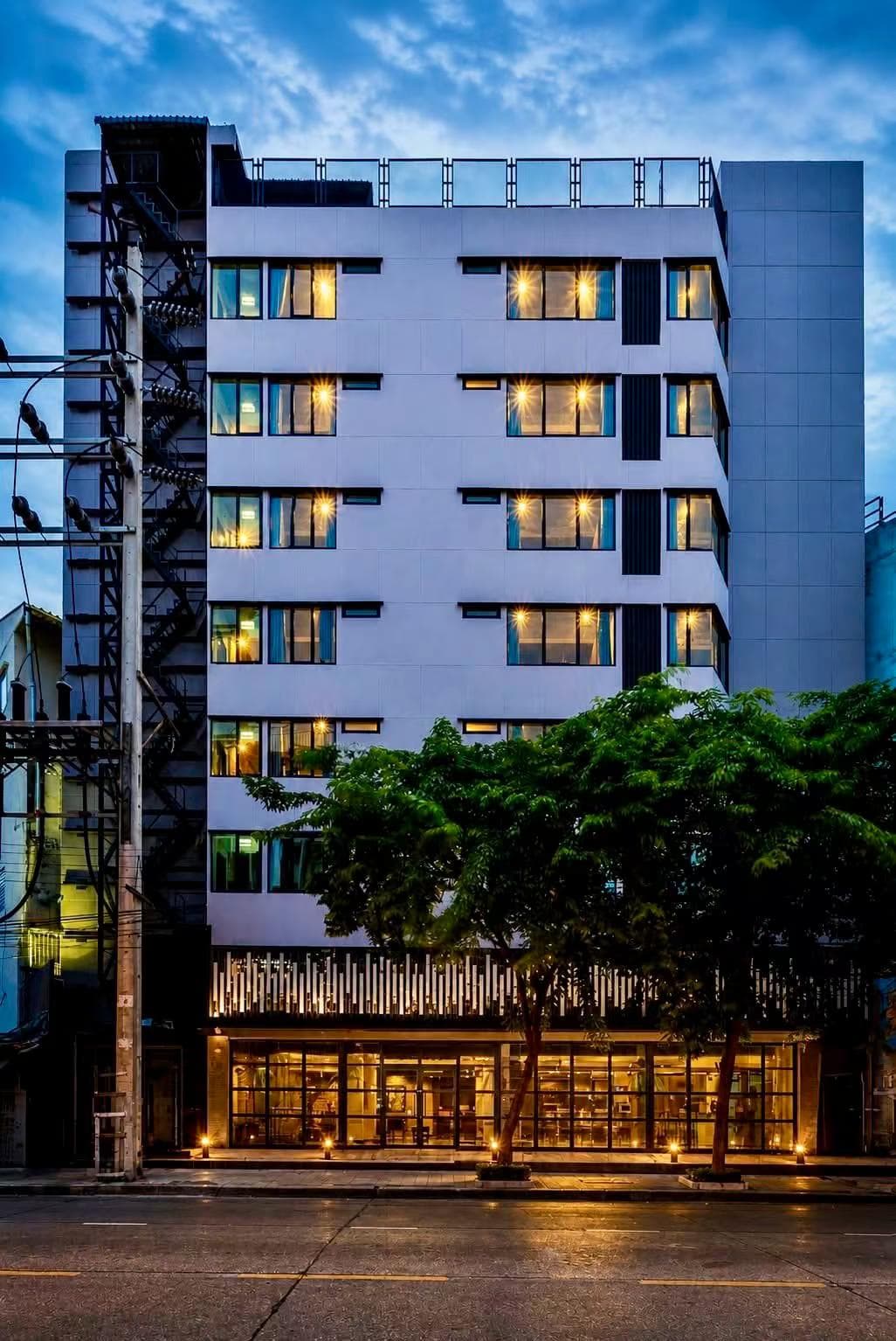 Hotel for Sale Near Chinatown, Bangkok, Thailand | 8 Floors, 24 Rooms | Price 15 Million RMB