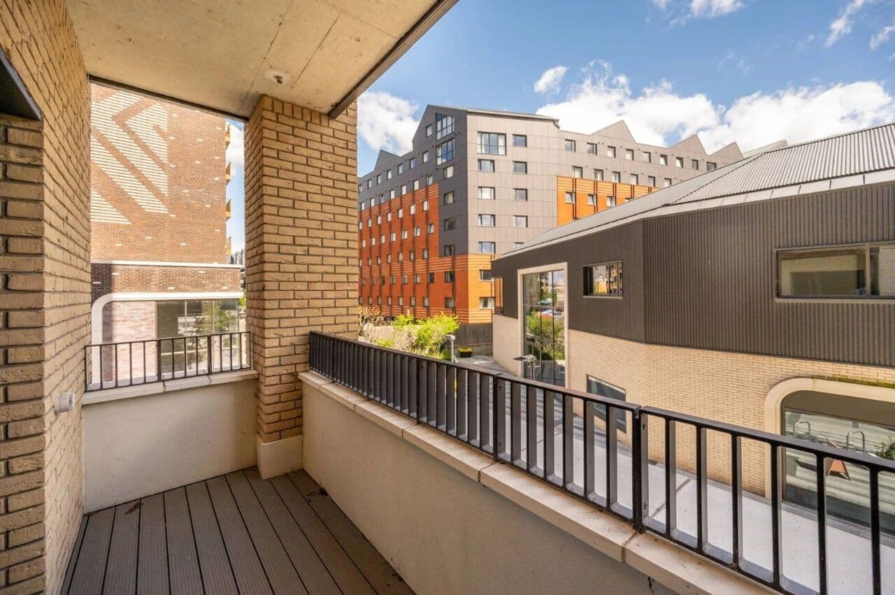 London UK Blackhorse View|3-Bed 2-Bath Apartment|£550,000 Near Tube and Wetlands