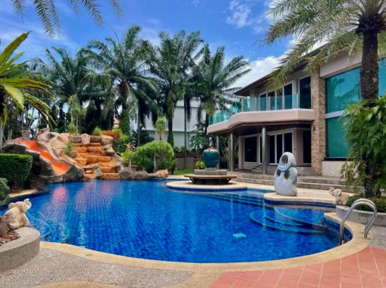 Pattaya Golf Course Villa | Detached House | 4BR 5BA Land 3200㎡ Price ¥13.9M