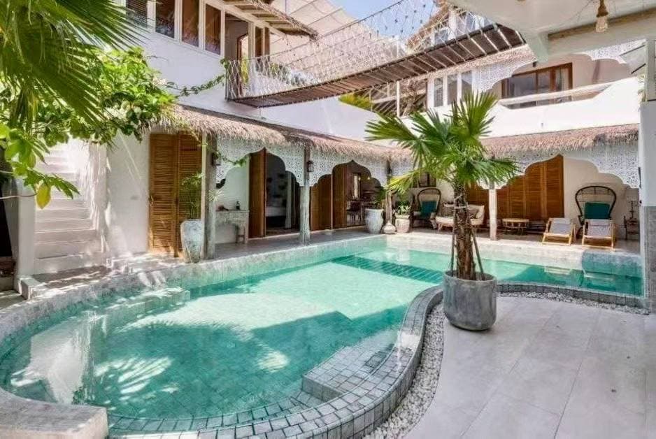 Bangkok Metropolitan Area Villa | 7BR 7BA Detached | Land 920㎡ Price 9.48 Million THB