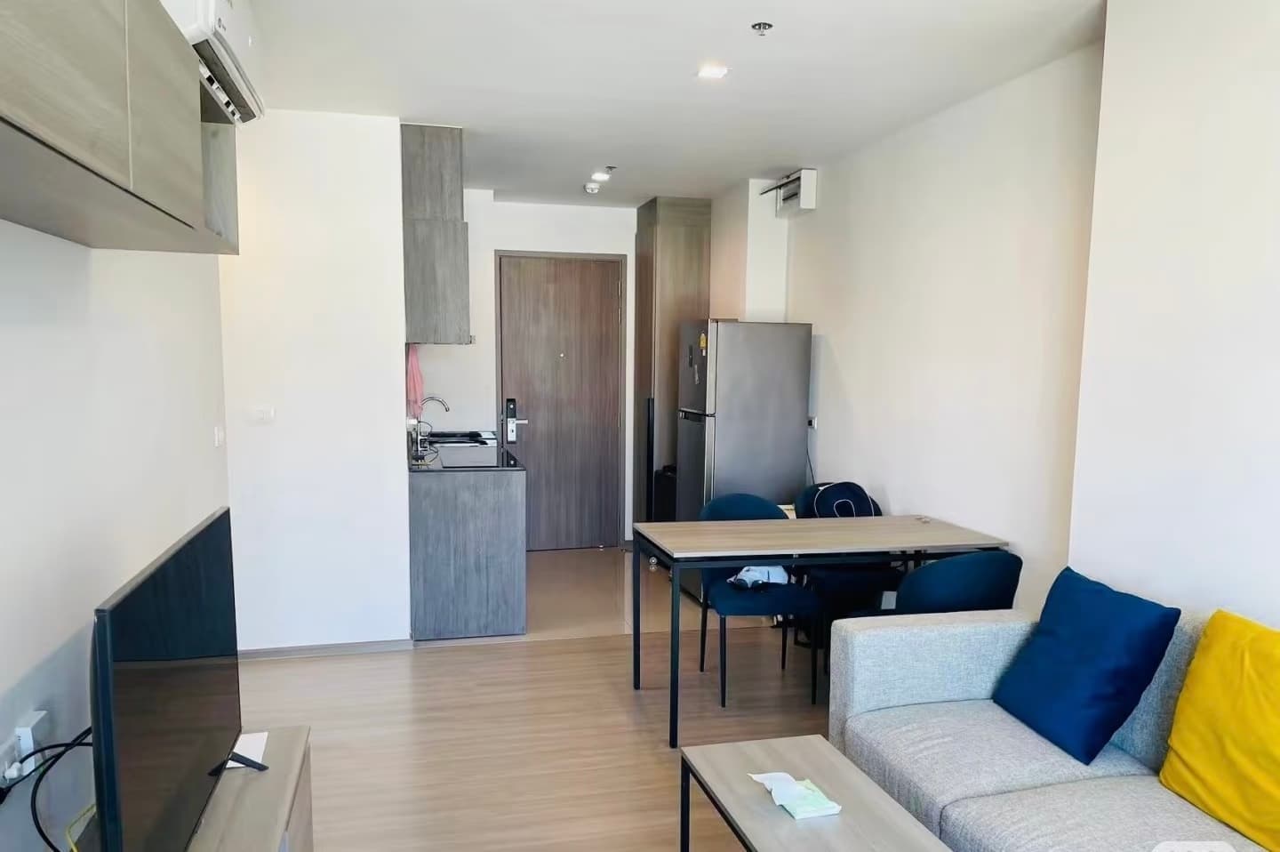 Bangkok Thailand THE BASE Phetchaburi-Thonglor 2-Bedroom Apartment | Monthly Rent ฿35,000