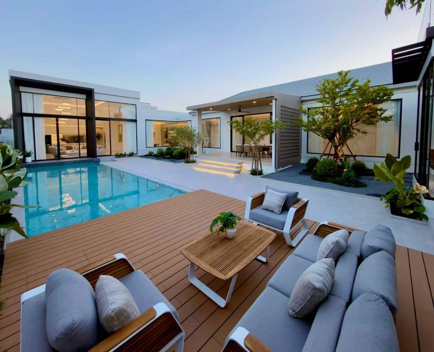 Luxury Pool Villa in Pattaya, Thailand | 4BR 6BA 517㎡ | Price ¥5.4 Million