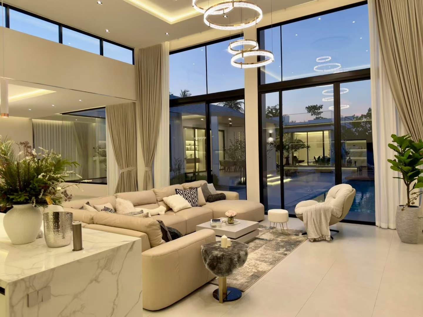 Luxury Pool Villa in Pattaya, Thailand | 4BR 6BA 517㎡ | Price ¥5.4 Million