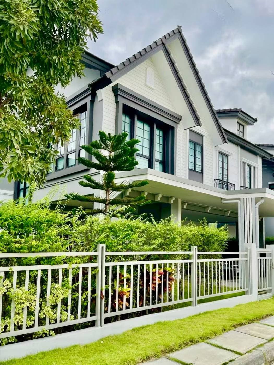 Detached Villa Near Old Bangkok Airport|4BR 4BA|Monthly Rent ฿80,000