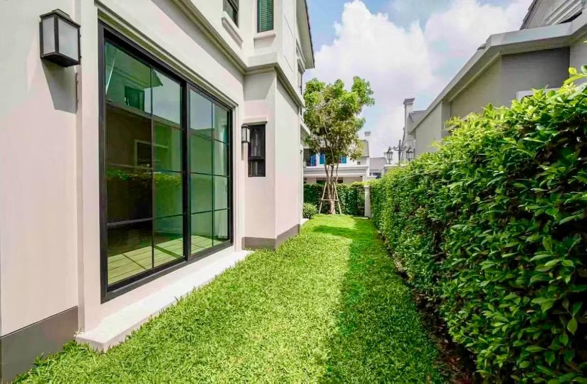 Detached Villa Near Bangkok's New Airport | 4BR 5BA | Monthly Rent 260,000 THB