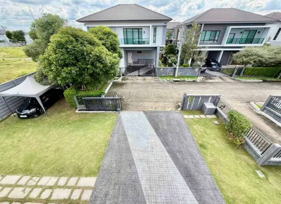 Bangkok Metropolitan Area, Thailand | Detached House | 4BR 4BA Monthly Rent ฿69,000
