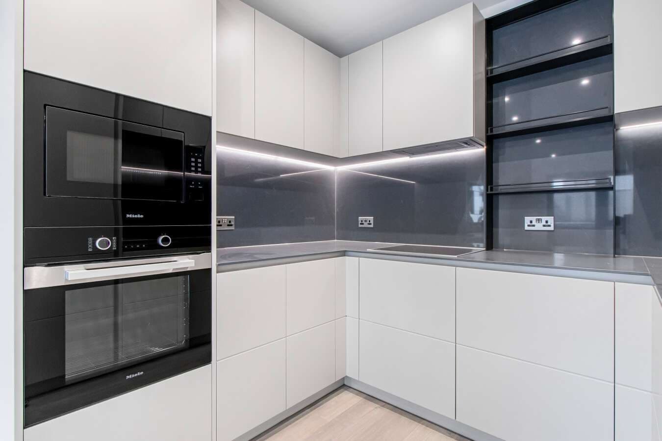 London Woodberry Down Scarlet Court | One-Bedroom Apartment | £450,000 Resale