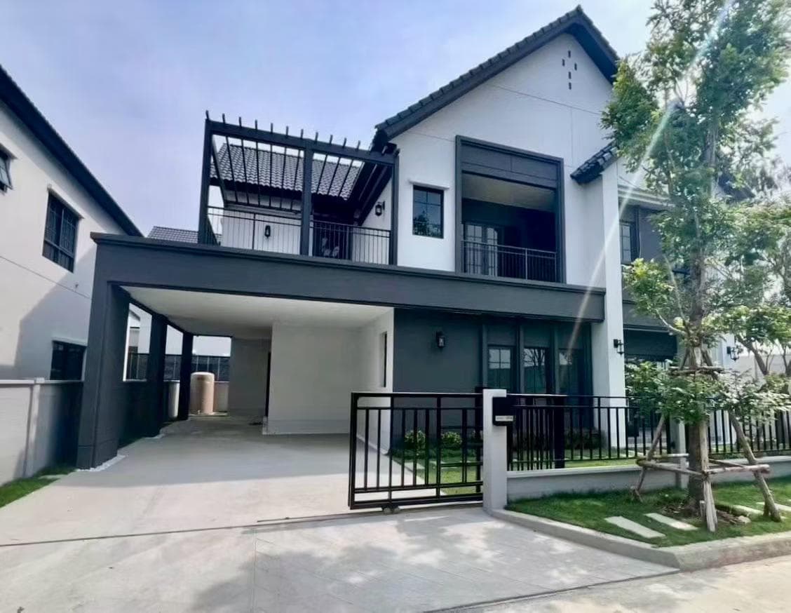4-Bedroom 5-Bathroom Detached House in Bangna, Bangkok | Monthly Rent 100,000 THB