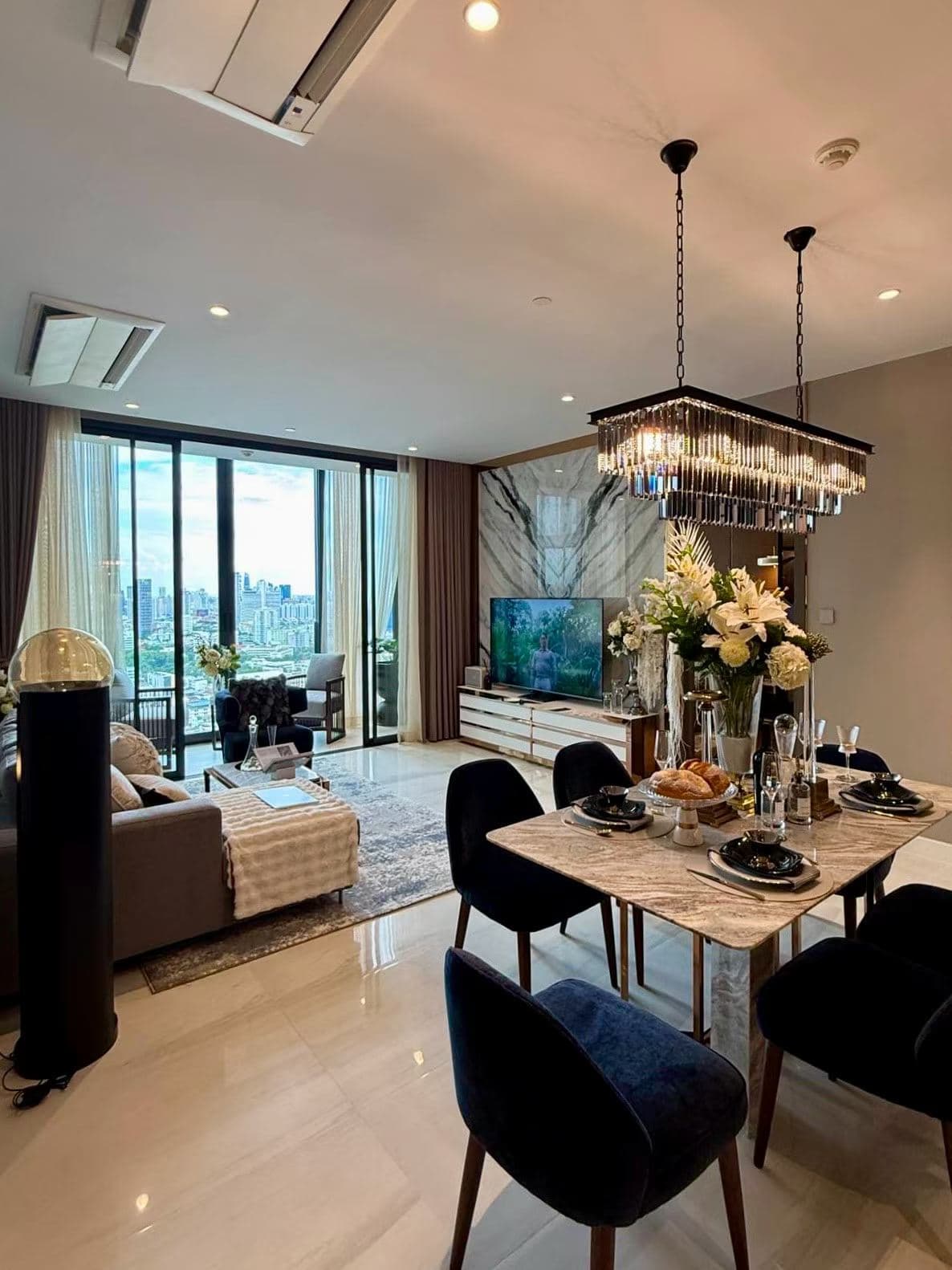 Bangkok Sathorn | New Condo Ready to Move In | 2BR 2BA 91㎡ Near BTS & MRT ¥4.48M