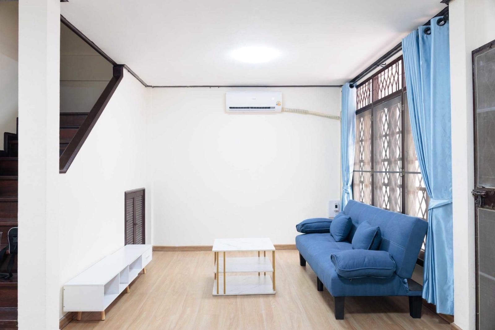 Bangkok Huai Khwang District | Detached House 4 Bedrooms 2 Bathrooms | Monthly Rent 35,000 THB