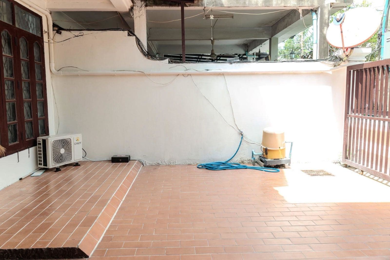 Bangkok Huai Khwang District | Detached House 4 Bedrooms 2 Bathrooms | Monthly Rent 35,000 THB