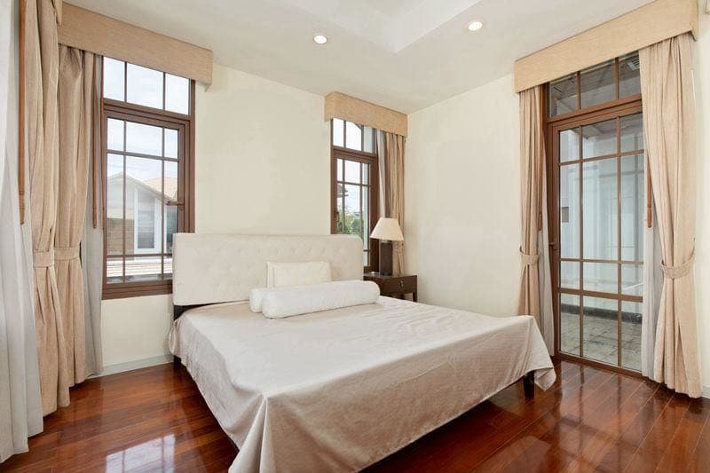 泰国曼谷瓦达纳区|Sansiri Sukhumvit 67独栋别墅|四卧五卫490㎡ 月租255,000泰铢丨UO-2026-07-43