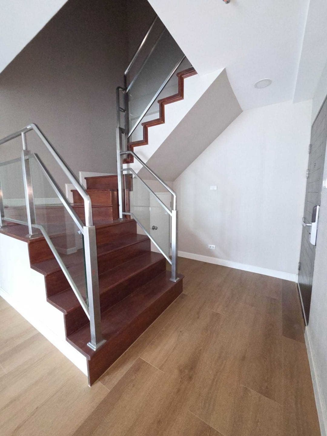 Belle Grand Rama 9 Apartment, Huai Khwang, Bangkok | 3BR 3BA 108.41㎡ | Monthly Rent 98,000 THB