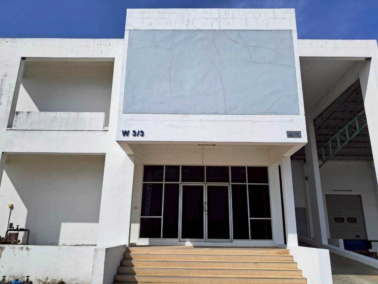 Factory/Warehouse for Rent in Laem Chabang Port Industrial Park Bonded Zone, Bangkok, Thailand | Total Area 5,650 sqm | Ceiling Height 10m
