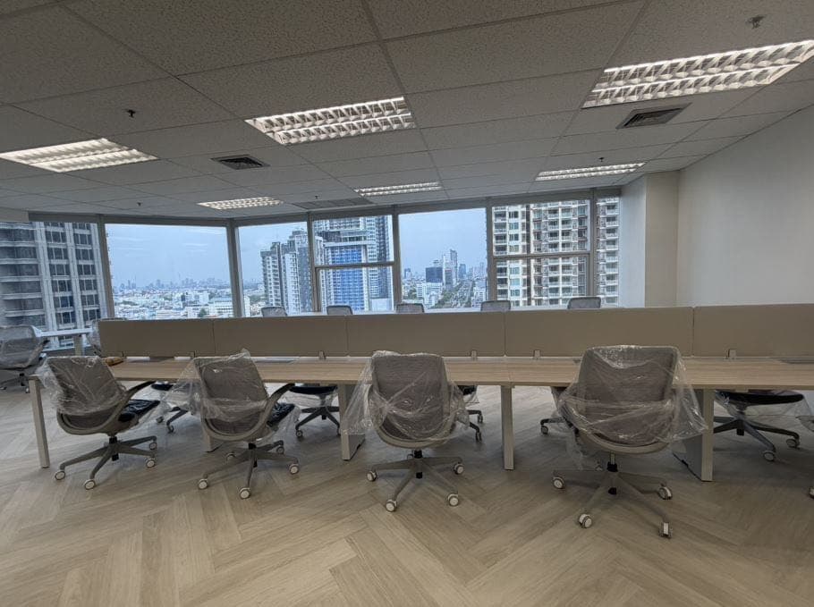 Grade A Office Space for Rent in Sathon, Bangkok | 66-100 sqm | Near BTS Chong Nonsi