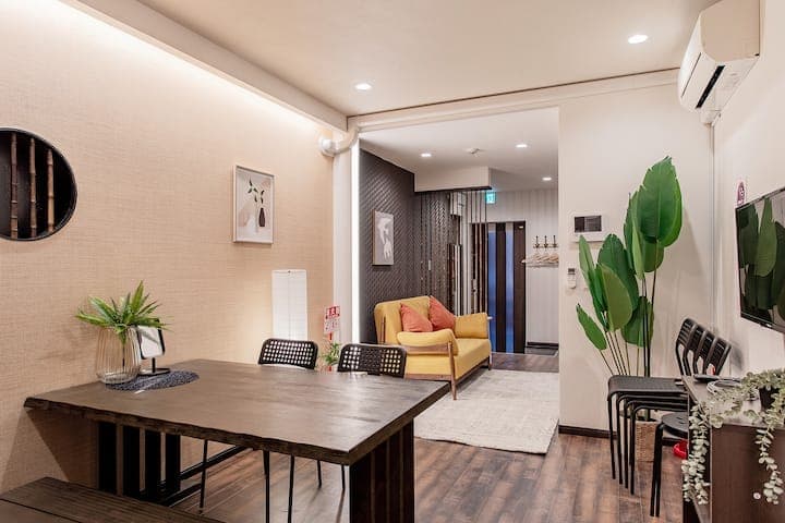 Detached House in Ikuno-ku, Osaka | 4BR | 5-min Walk to JR Teradacho Station