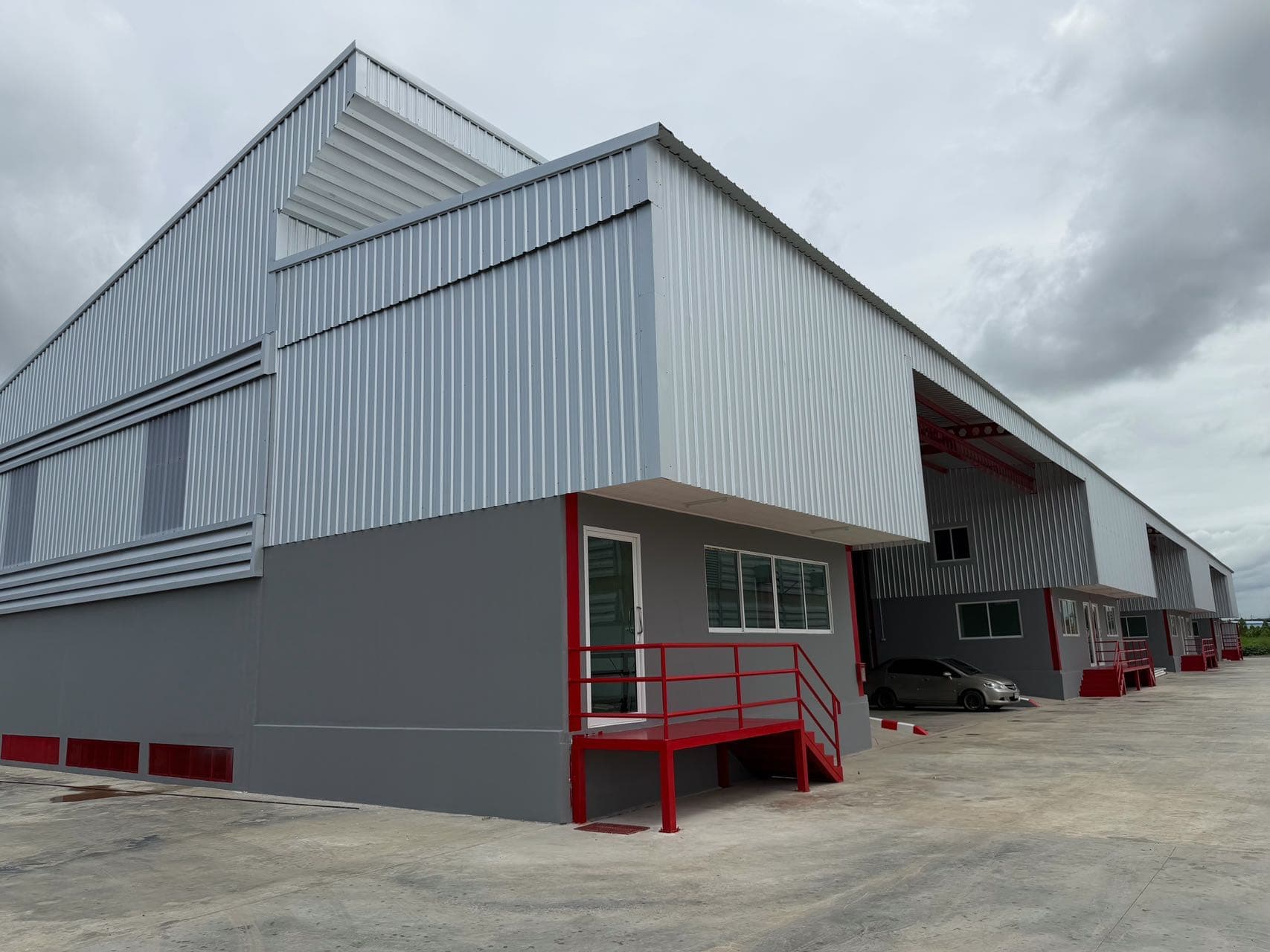 Warehouse for Rent in Bangna-Trad, Bangkok, Thailand | 1,700㎡ Factory + Office | Monthly Rent 255,000 THB