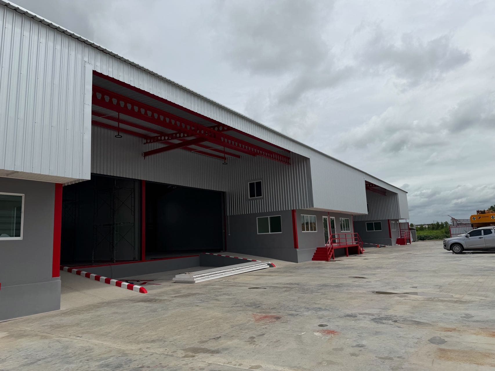 Warehouse for Rent in Bangna-Trad, Bangkok, Thailand | 1,700㎡ Factory + Office | Monthly Rent 255,000 THB