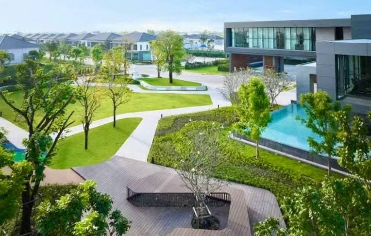 Rent Detached House in Bangna, Bangkok, Thailand | 4BR 5BA | 100,000 THB/month