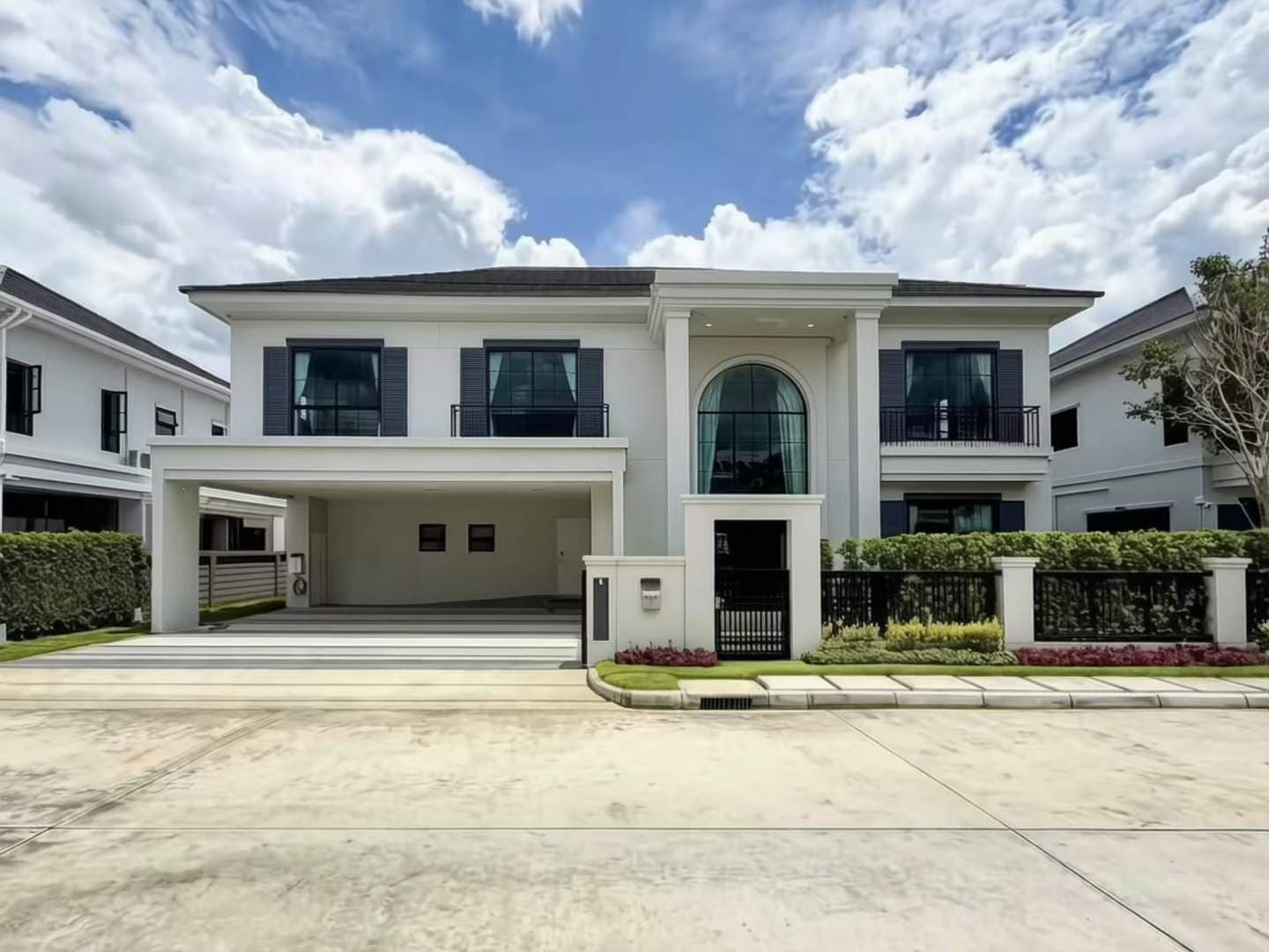 Rental of Detached House near Old Airport in Bangkok, Thailand | 5BR 6BA 361.6 sqm Land | 170,000 THB/month