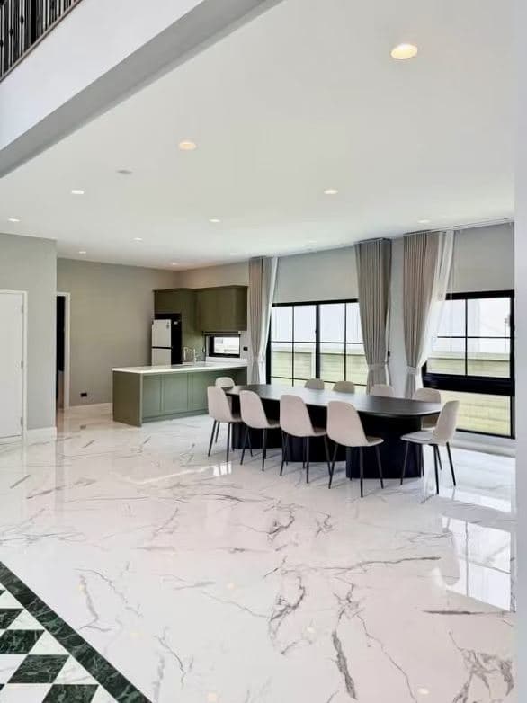 Rental of Detached House near Old Airport in Bangkok, Thailand | 5BR 6BA 361.6 sqm Land | 170,000 THB/month