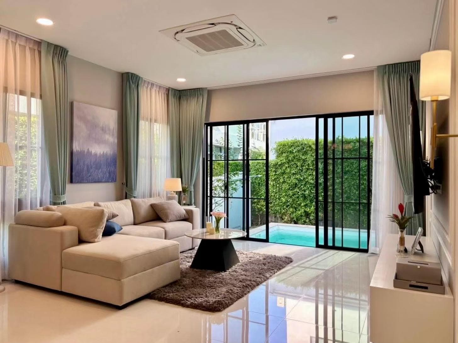 Detached Villa for Rent Near Bangkok's New Airport | 4BR 5BA with Pool | 200,000 THB/Month