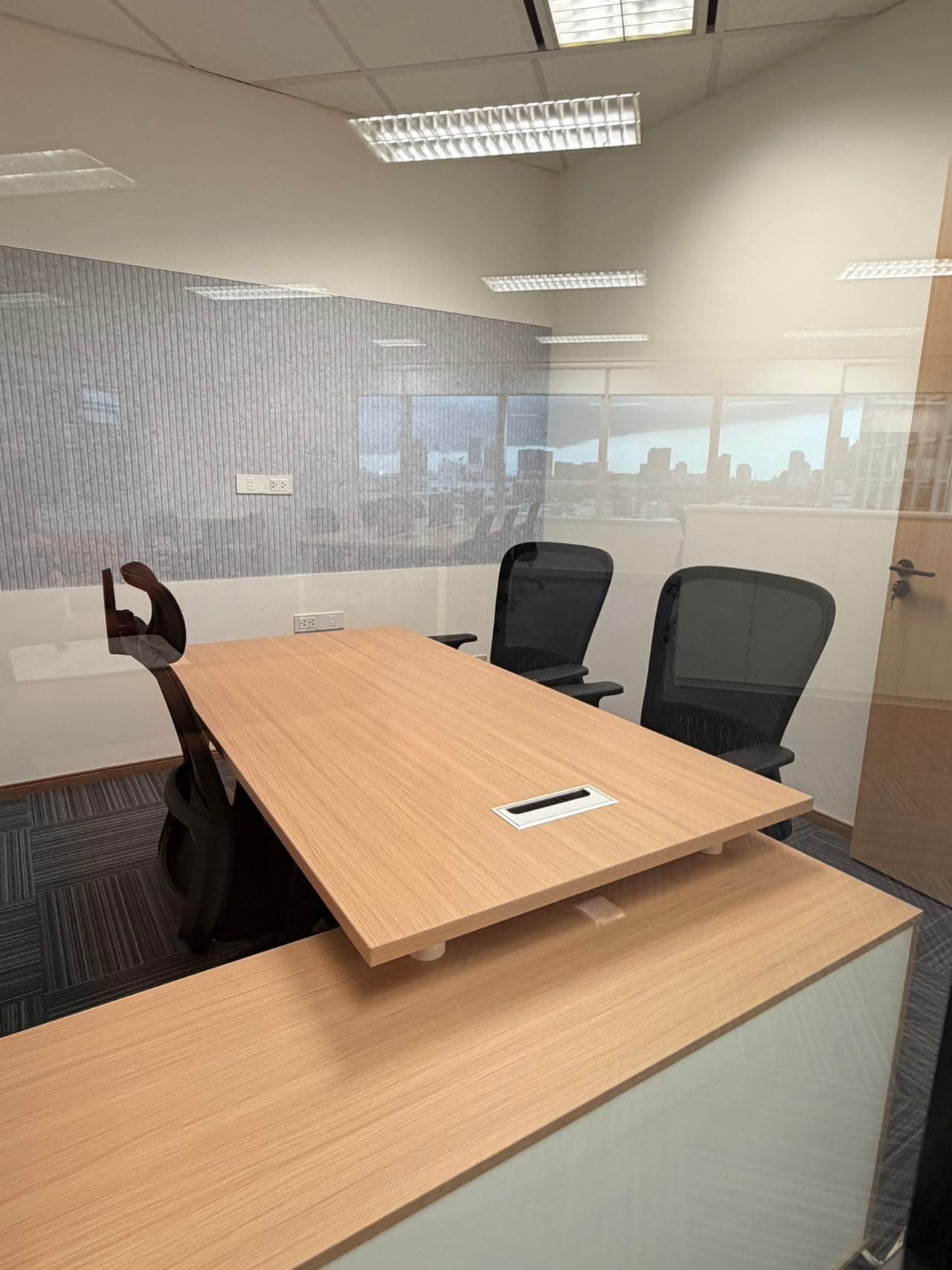 Fully Furnished Office for Rent in CBD, Central Bangkok | Standalone Office Building 128 sq.m. | Monthly Rent 166,400 THB