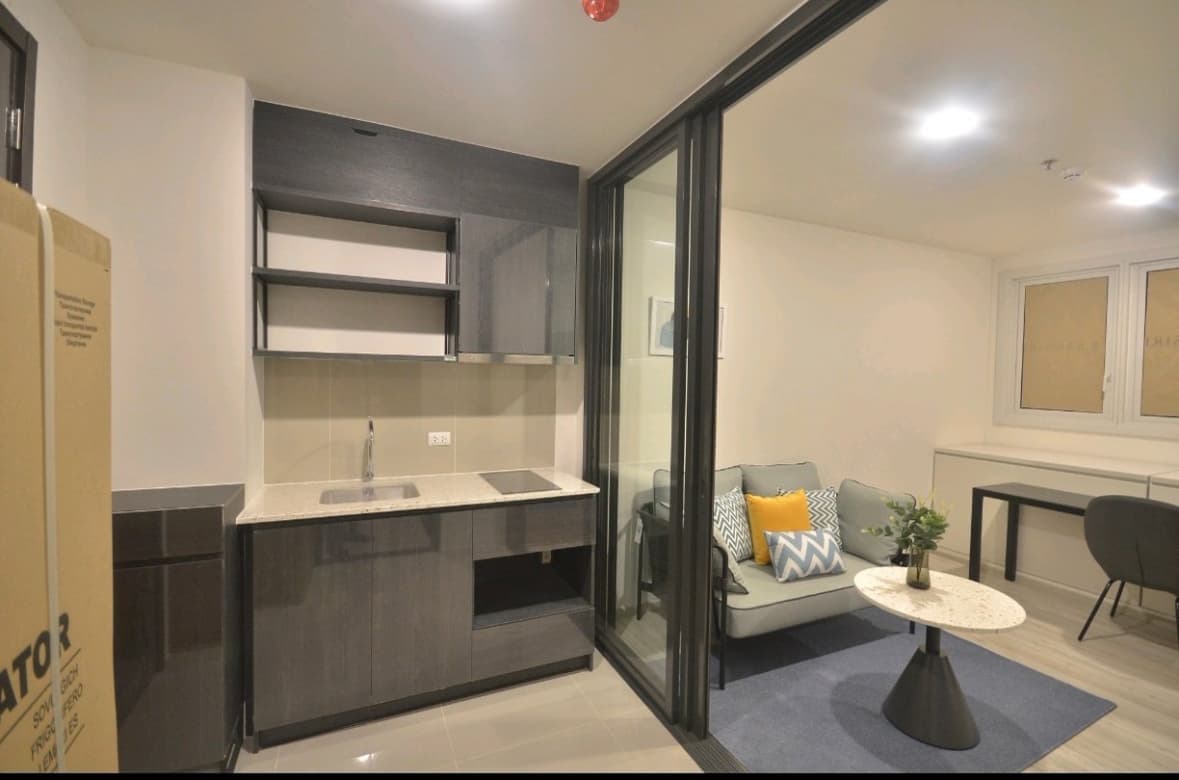 1 Bedroom Apartment for Rent at XT Huaikwang, Bangkok, Thailand | Near MRT Huai Khwang Station | Monthly Rent 18,000 Baht