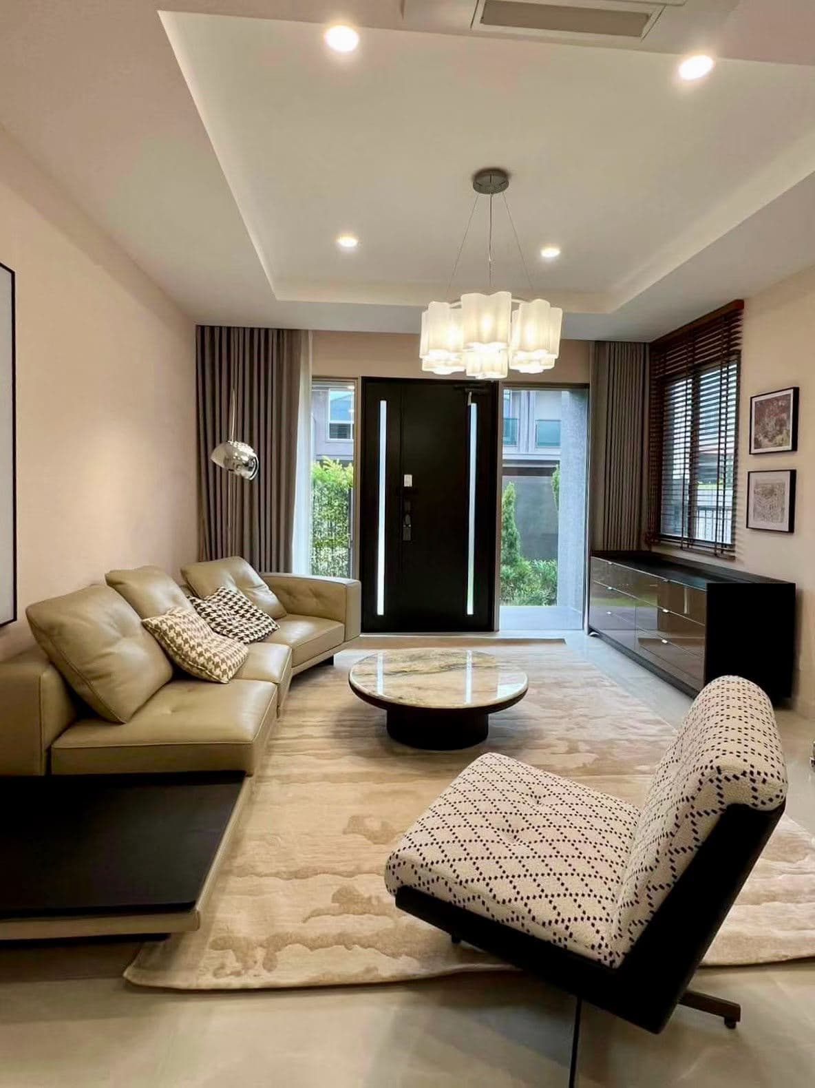 Rent Detached House Near New Bangkok Airport, Thailand | 5BR 5BA 404 sqm | 180,000 THB/month